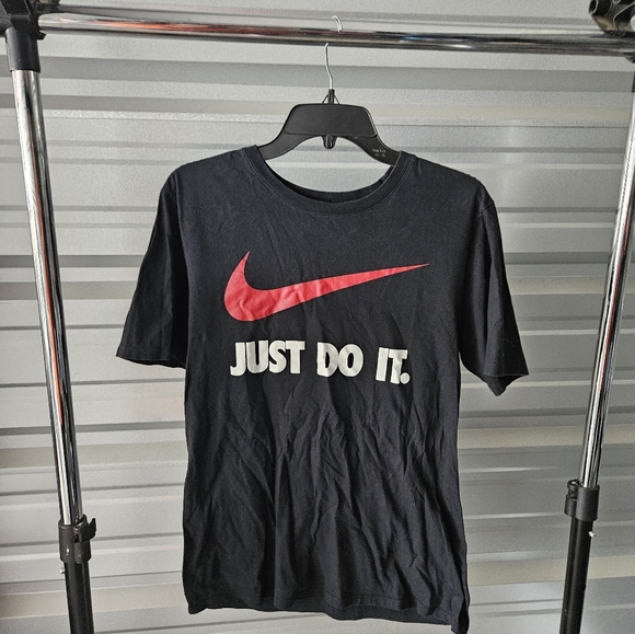 Nike Other - Medium Nike Black TSHIRT‎